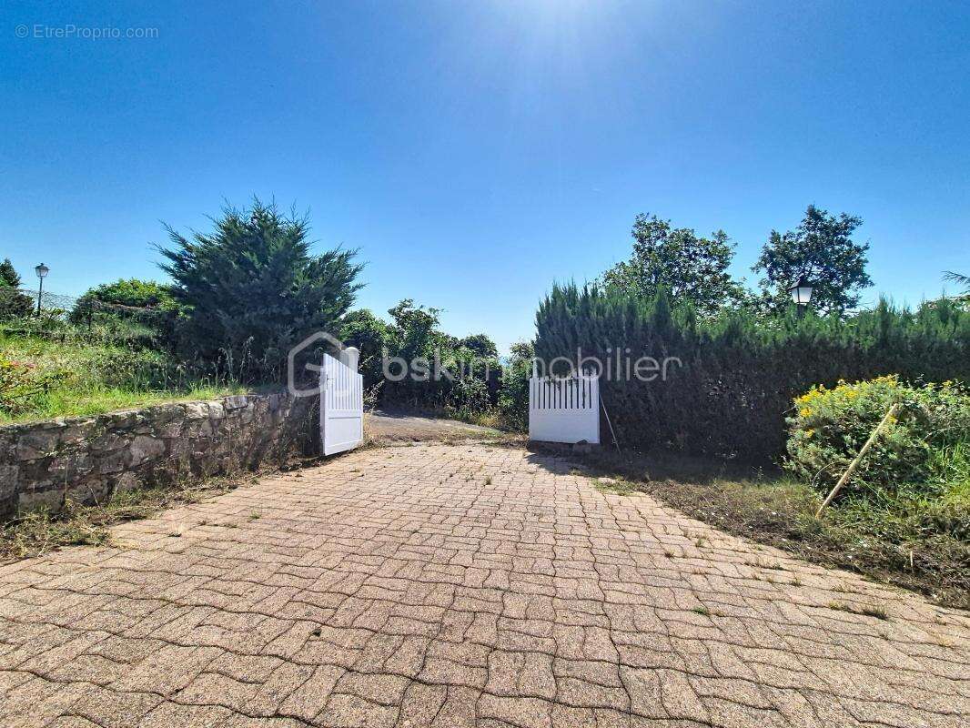 Auvillar – Maison avec vue sur la Garonne, grand jardin et double garage – 106 000 € - photo 3