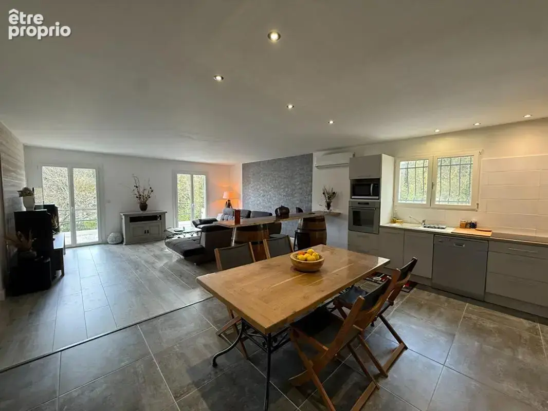 Maison 141 m² avec véranda chauffée piscine studio indépendant et grand terrain sans vis à vis secteur calme - photo 6