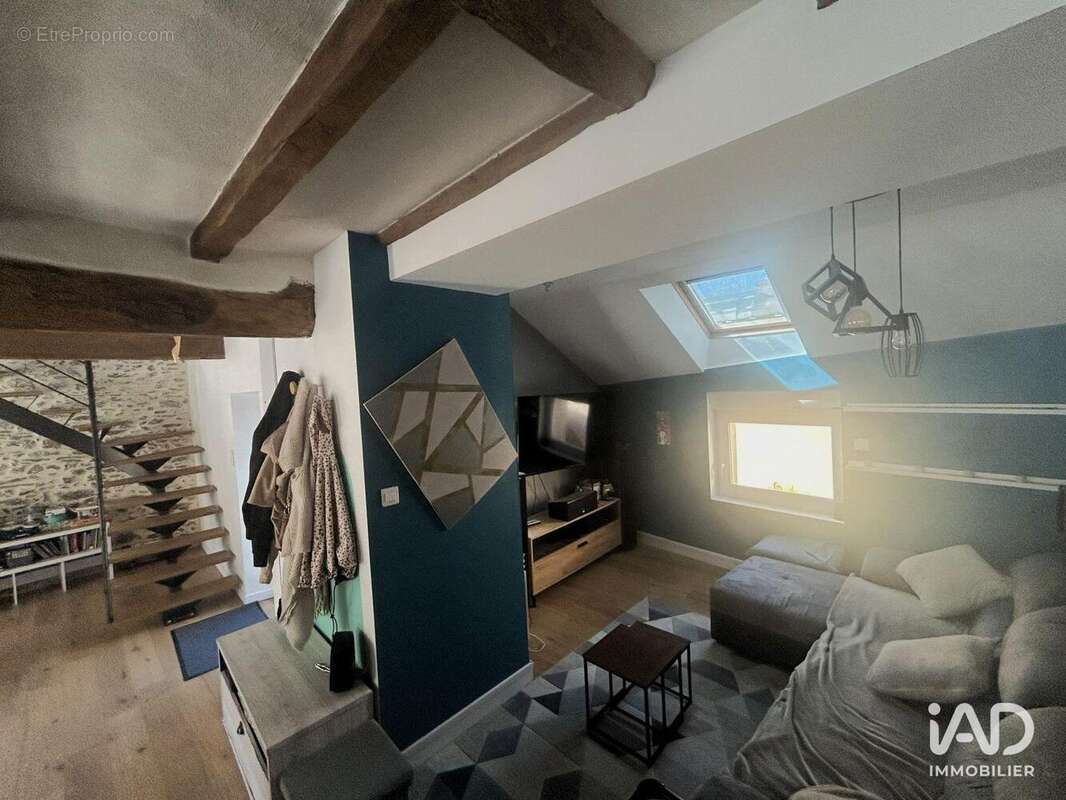 Photo 2 - Maison à LE MESNIL-EN-VALLEE