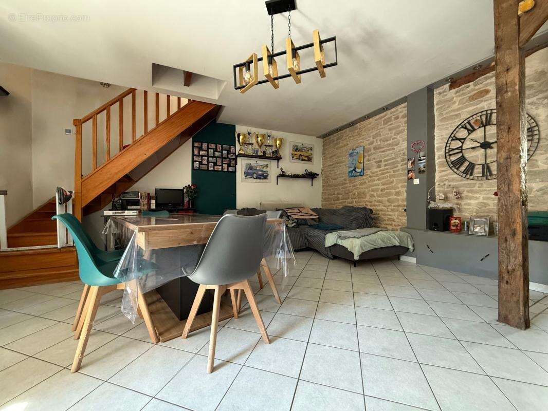 Appartement À Vendre - photo 3