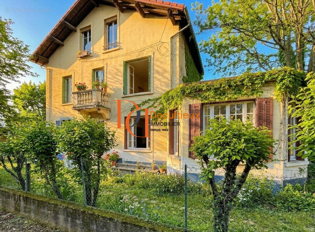 Maison à VILLEURBANNE