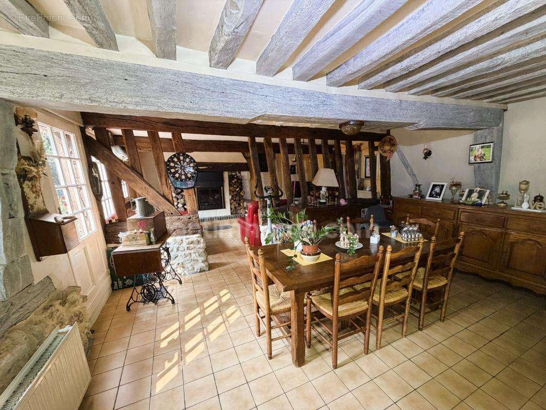 Maison normande de caractère de 121 m² avec 4 chambres, vie de plain-pied, Le Mesnil-Guillaume (14100), à moins de 10 minutes de - photo 7