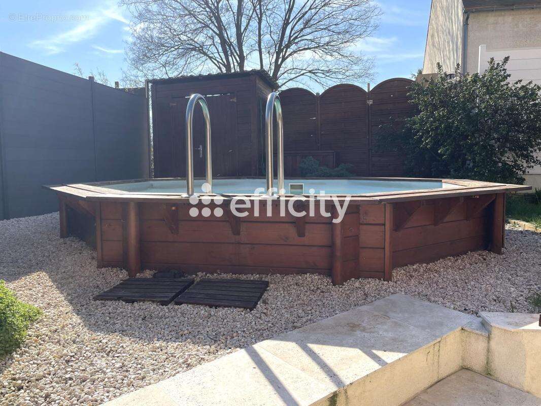 Maison à AUVERS-SUR-OISE