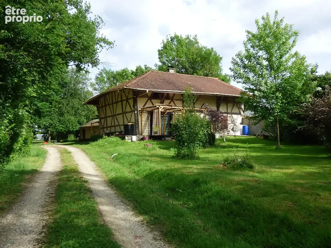 Photo Maison à Saint-Trivier-De-Courtes au prix de 235 000€