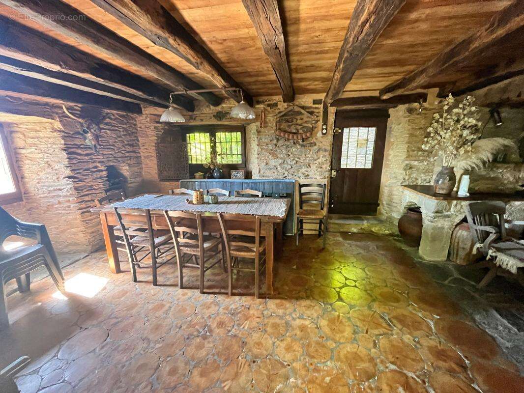 Maison à PONTEILS-ET-BRESIS