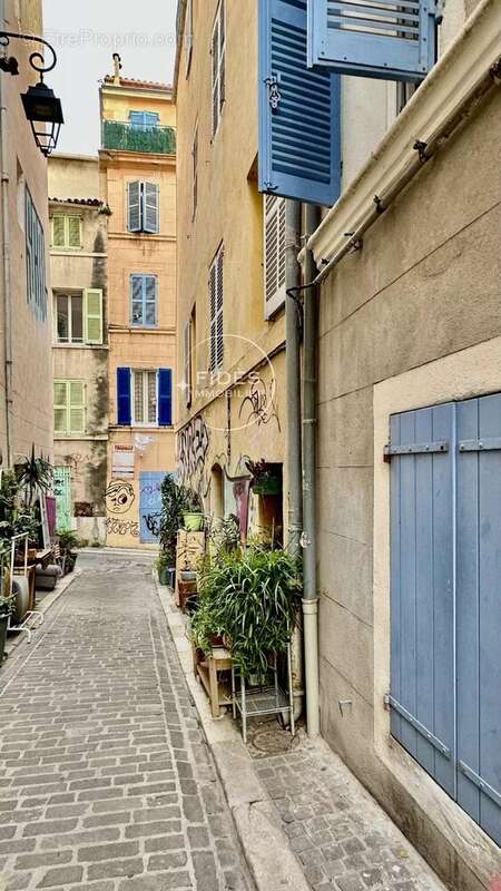 Appartement à MARSEILLE-2E