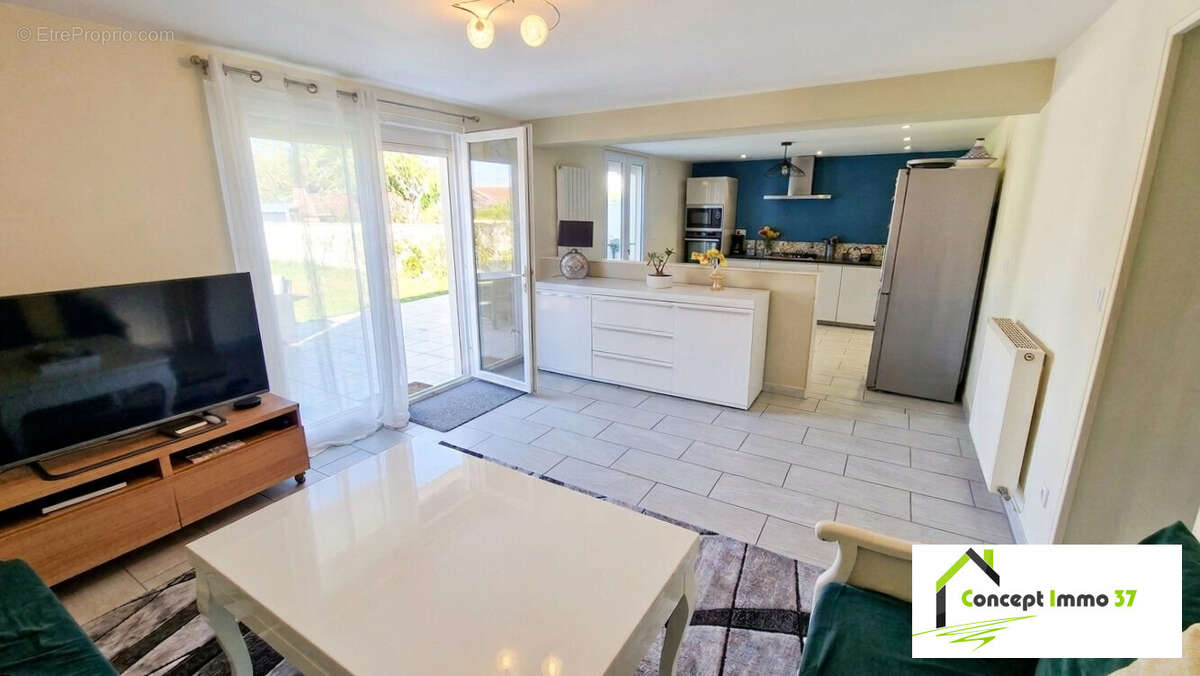 Maison à LA VILLE-AUX-DAMES