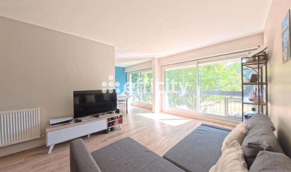 Appartement à VERRIERES-LE-BUISSON