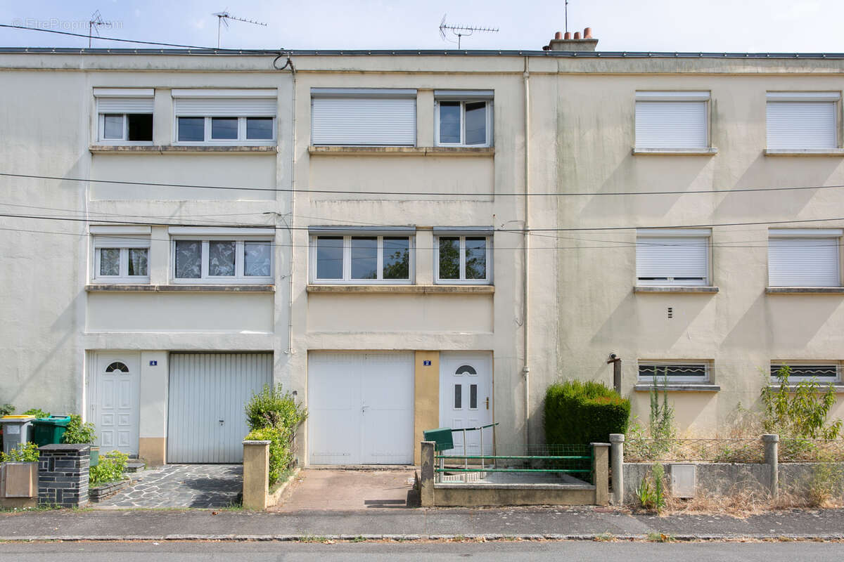 Saint-Herblain Crémetterie - Maison avec garage, jardin et belle pièce de vie - photo 12
