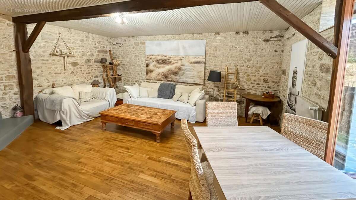 Maison à MONTIGNY-SUR-LOING