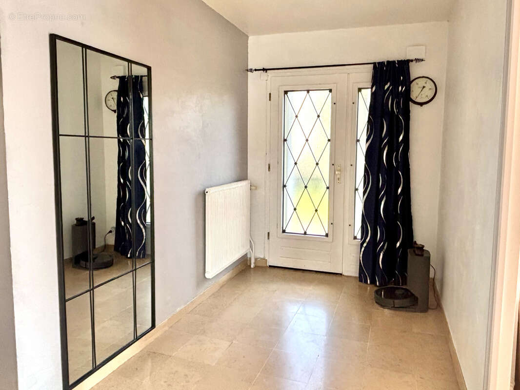 Maison à LAY-SAINT-CHRISTOPHE