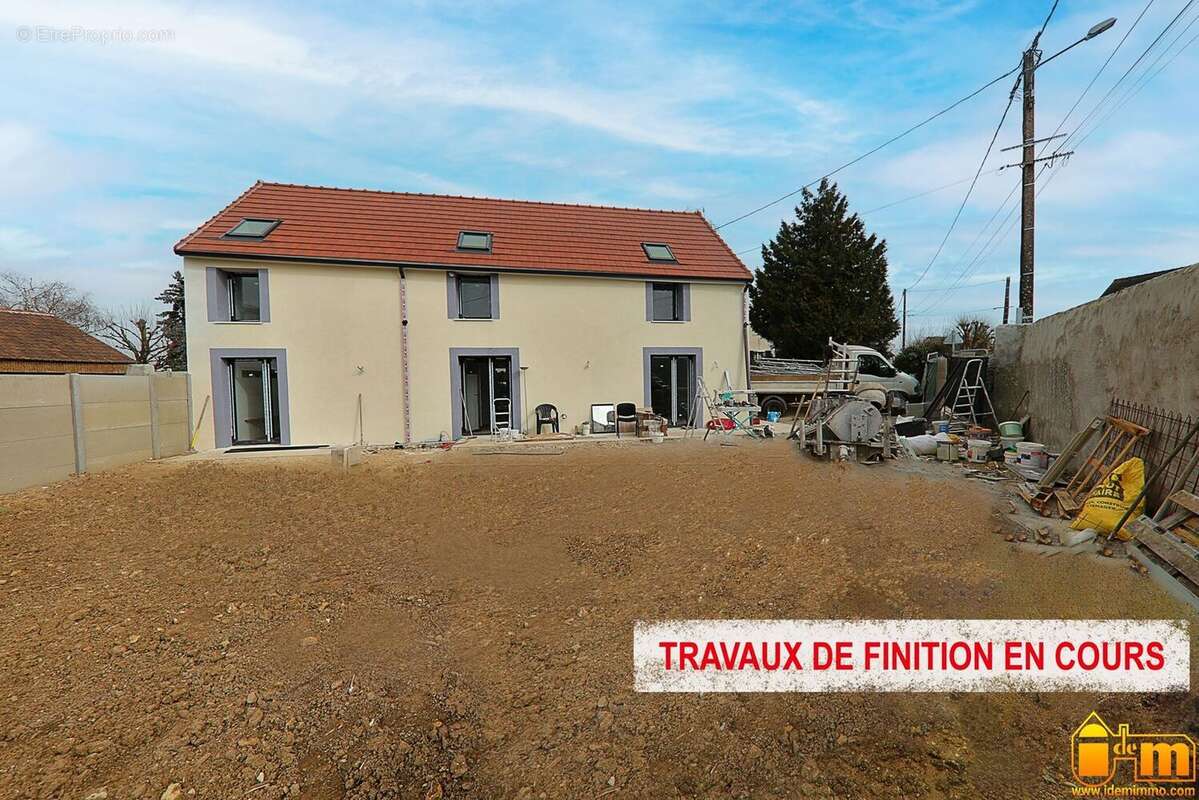 Maison à MEREVILLE