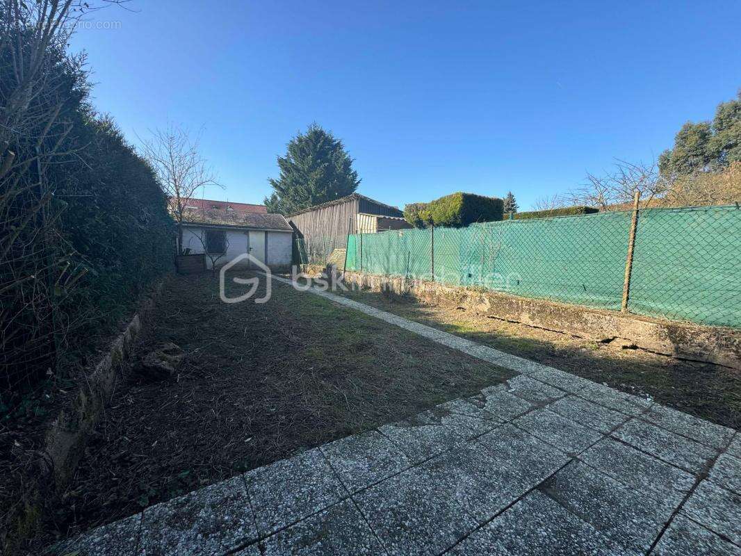 Maison à OZOUER-LE-VOULGIS