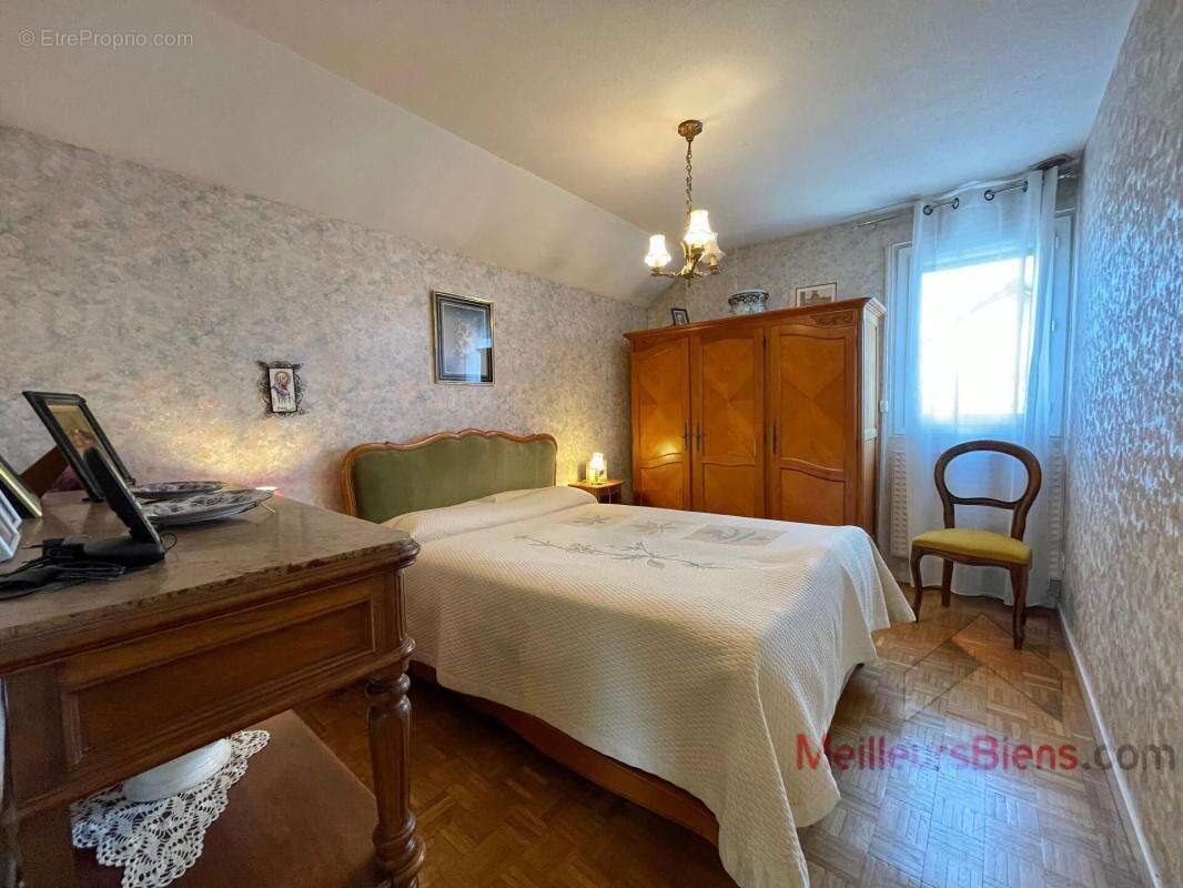 Maison à MESSIA-SUR-SORNE