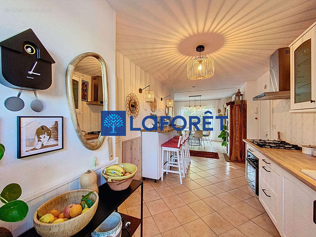 Maison à SOLLIES-PONT