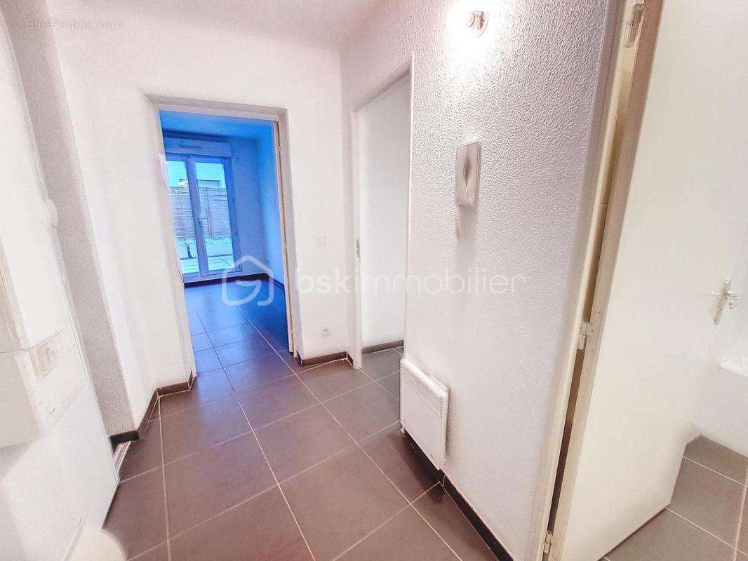 T2 de 43.5 m² avec petit garage - photo 4