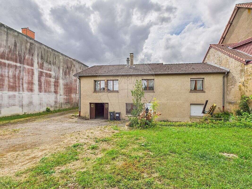 Maison à AUMETZ