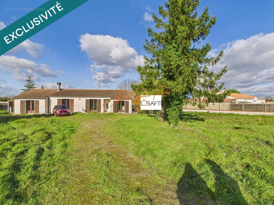 Photo 1 - Maison à TONNAY-BOUTONNE