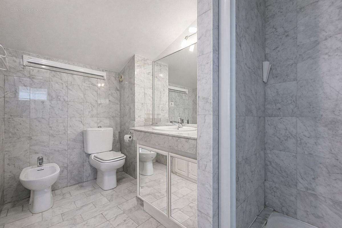 Cannes – quartier oxford _ duplex lumineux avec terrasse _ piscine - photo 14