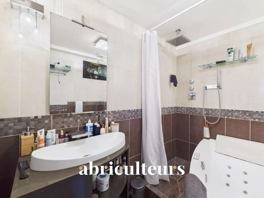 Appartement à PARIS-4E