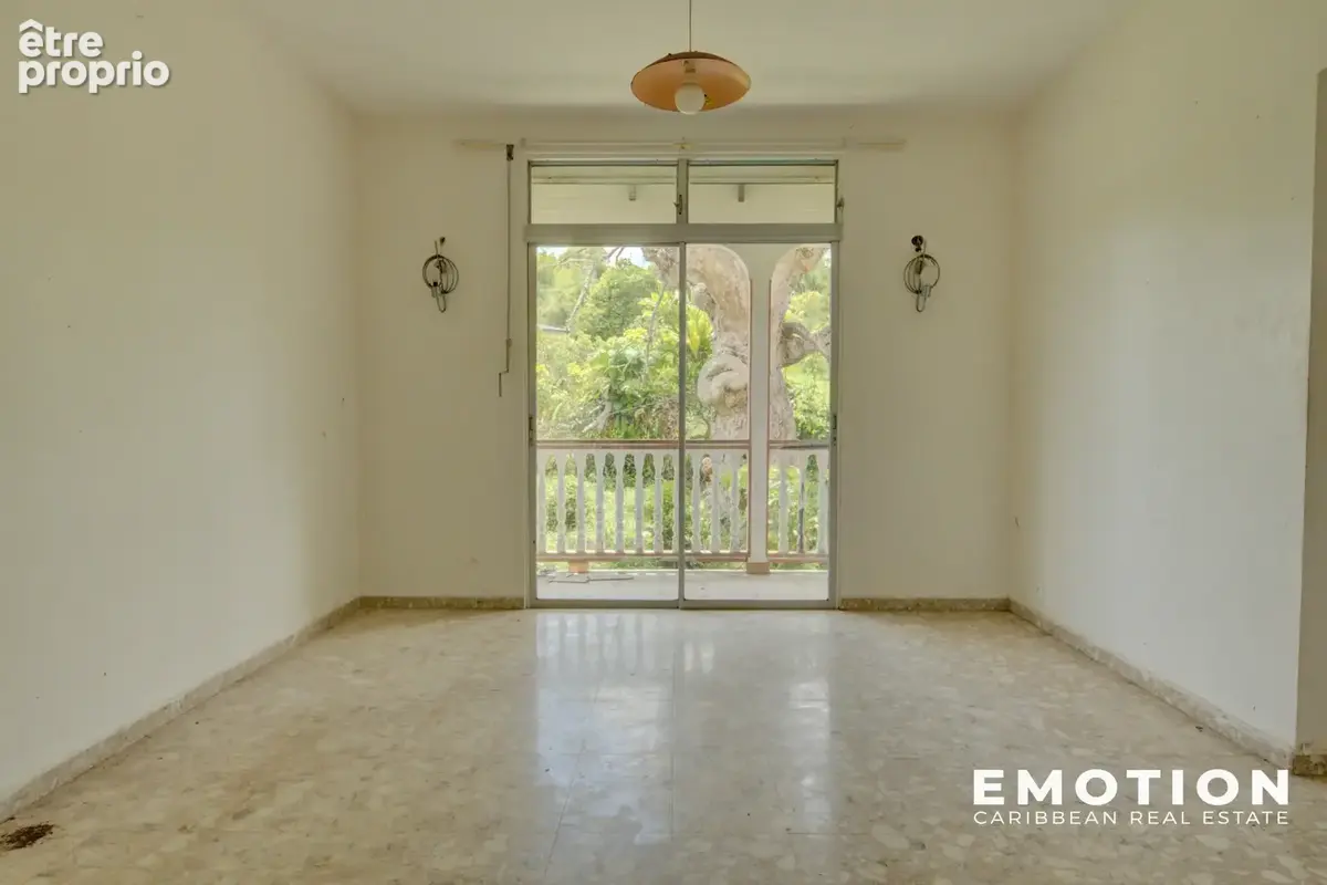 Villa à T9   À Rénover - Fort potentiel   420 m2 - 2 600 m2 de terrain - photo 10