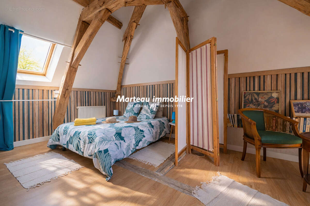 Maison à SAINT-OUEN-EN-BELIN