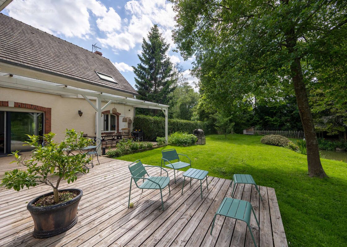 Maison à FONTAINE-SUR-AY