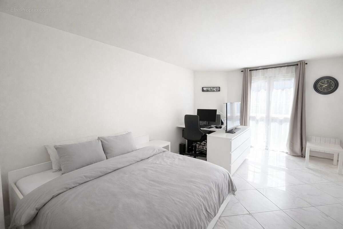 Appartement à CHAMPS-SUR-MARNE