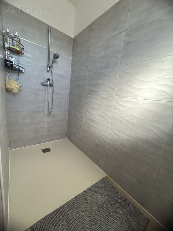 Maison à SAINT-QUENTIN-LA-POTERIE