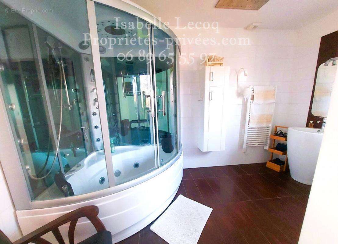 Maison à BOURGTHEROULDE-INFREVILLE