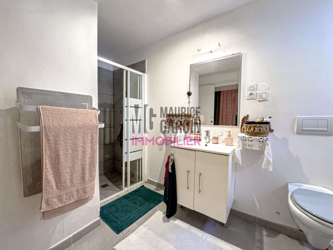 Appartement à CADEROUSSE