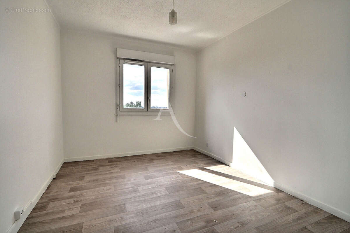 Appartement à LA COURNEUVE
