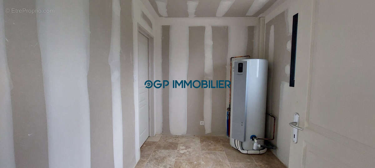 Maison à NEGREPELISSE