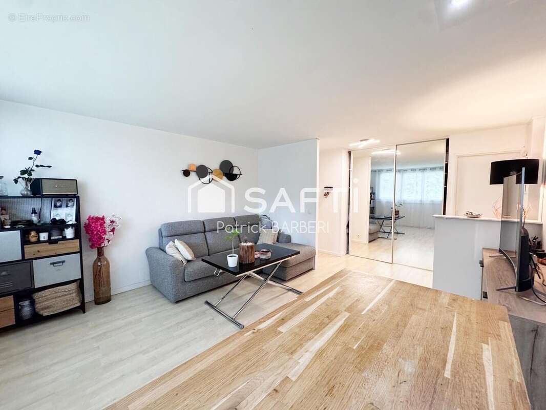 Appartement 54 m² à Menucourt  - photo 2