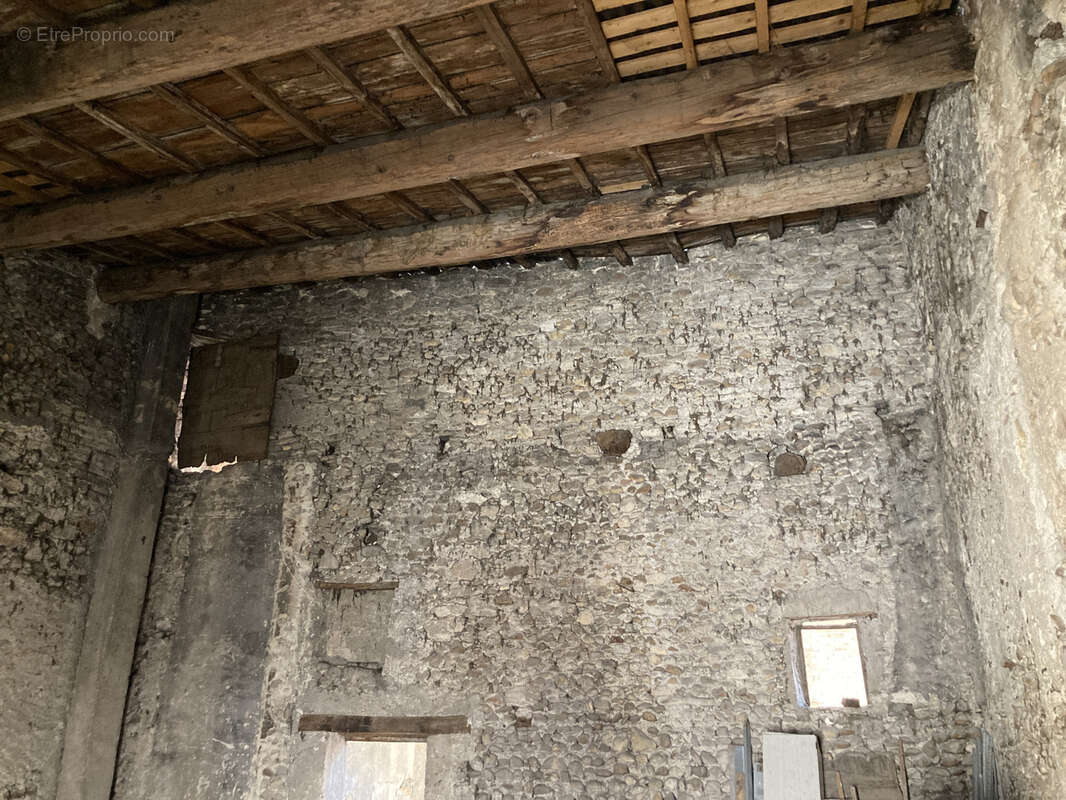 Maison à MONTELIMAR