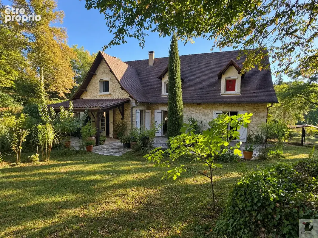 Maison à QUEYSSAC