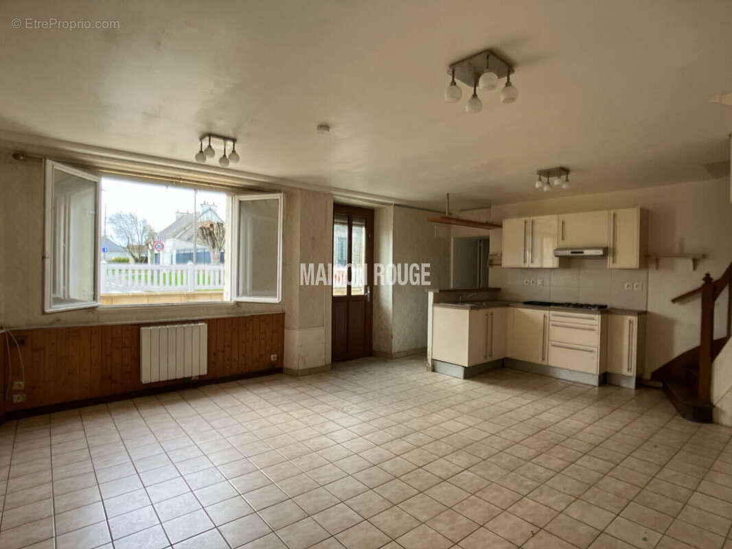 Maison à HENANBIHEN