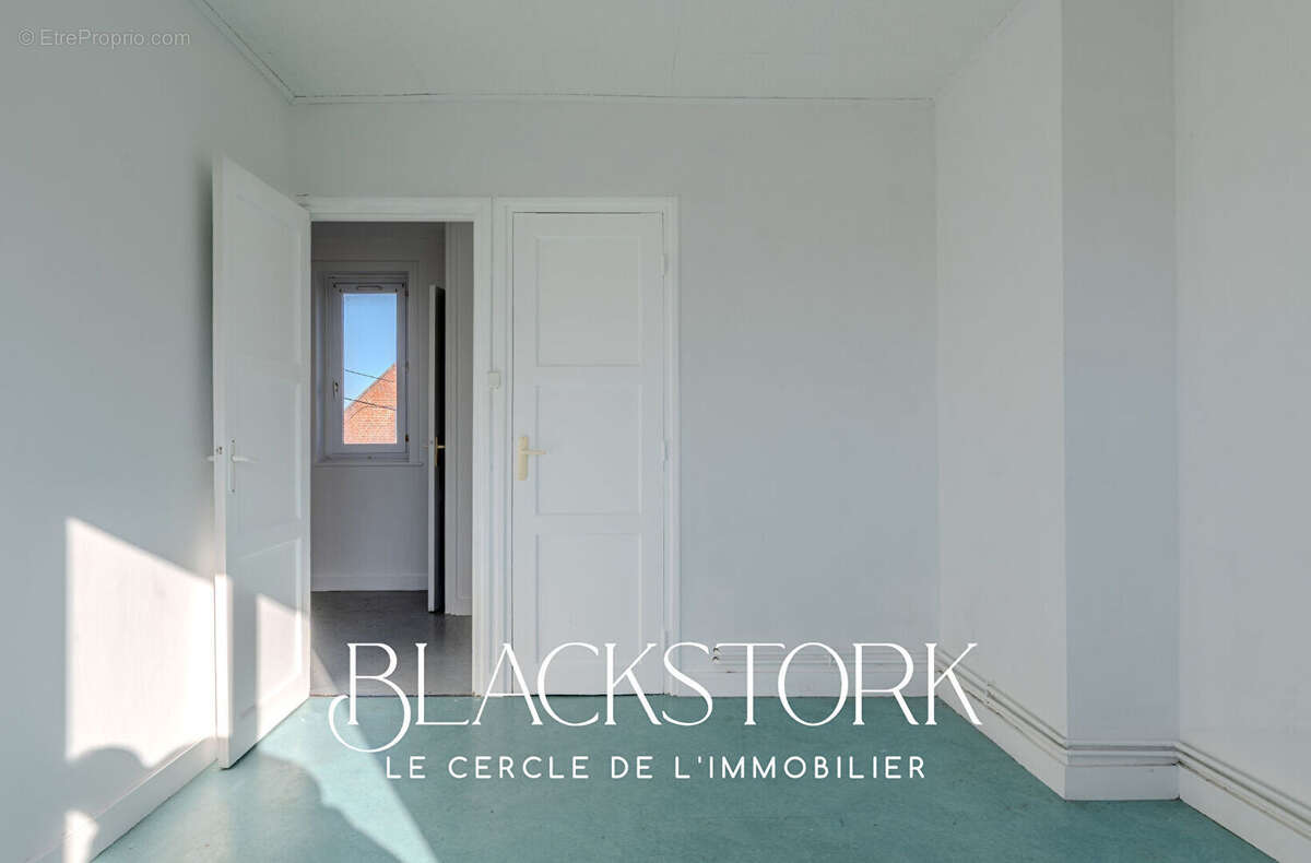 Maison 4 pièces à rafraîchir Neuville-en-ferrain 90 m2 au sol. - photo 12