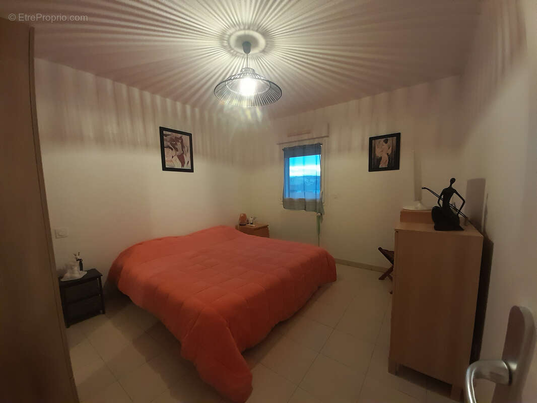 Appartement à PUGET-SUR-ARGENS