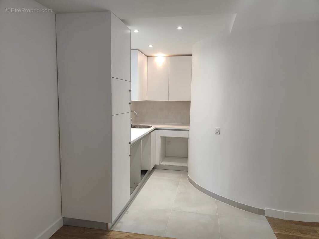 Appartement à PARIS-20E