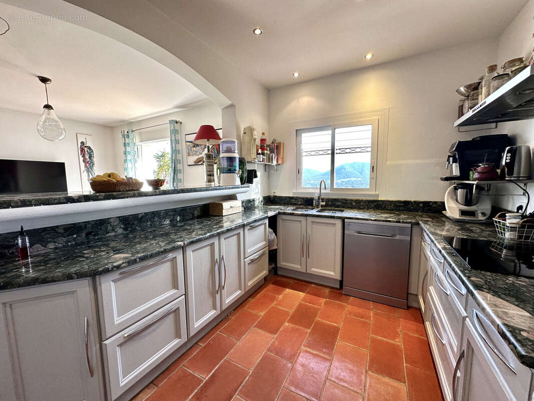 Maison à PLAN-DE-LA-TOUR