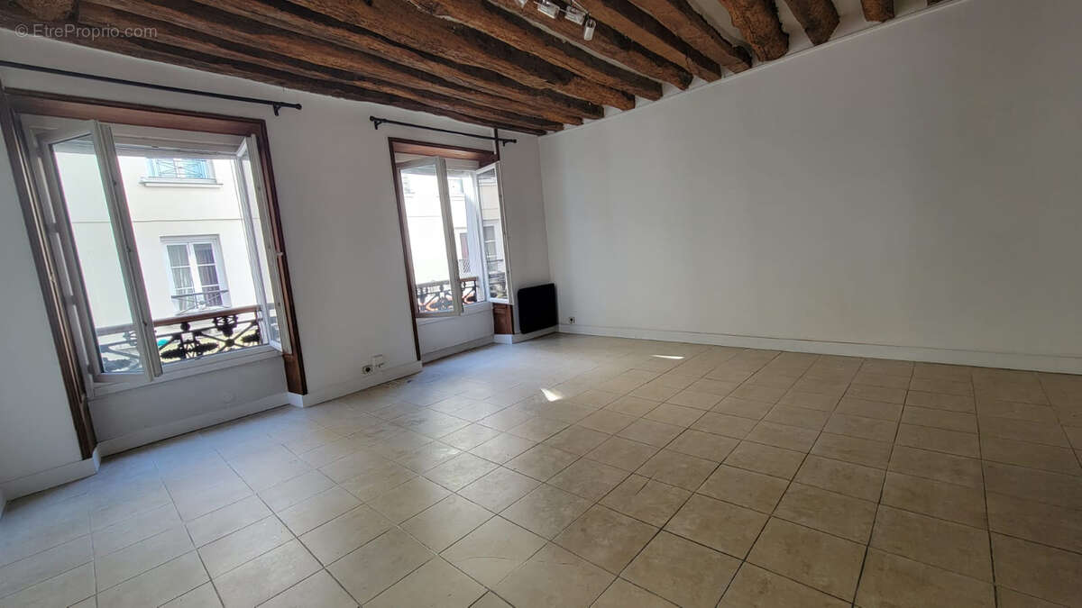 Appartement à PARIS-11E