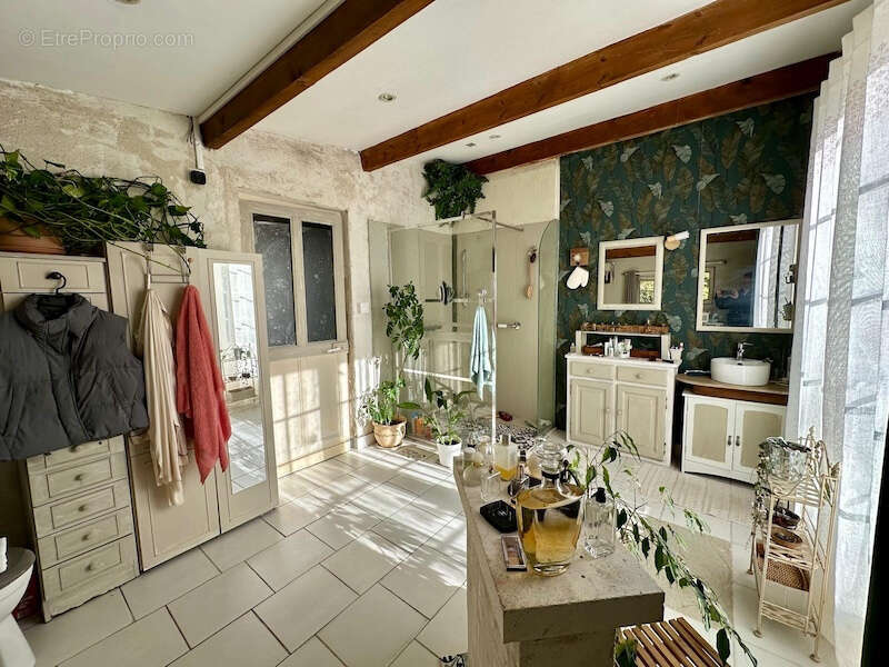 Maison à BOUTEILLES-SAINT-SEBASTIEN