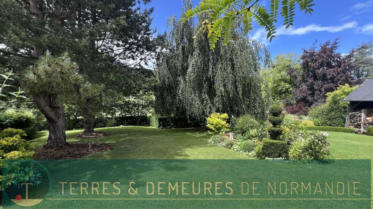A vendre Authentique demeure normande 260m² issue de deux longères, 5 chambres, dépendances et jardin paysager 3400m², environne - photo 16