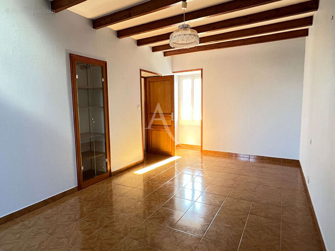 Maison à MOUZEUIL-SAINT-MARTIN