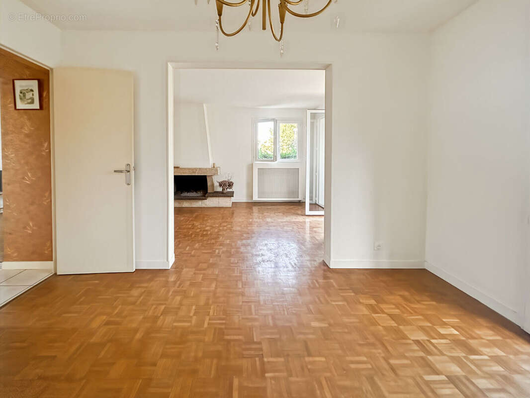 Maison à VILLEBON-SUR-YVETTE