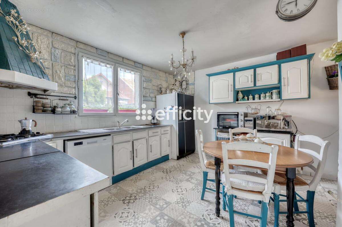 Maison à COMBS-LA-VILLE