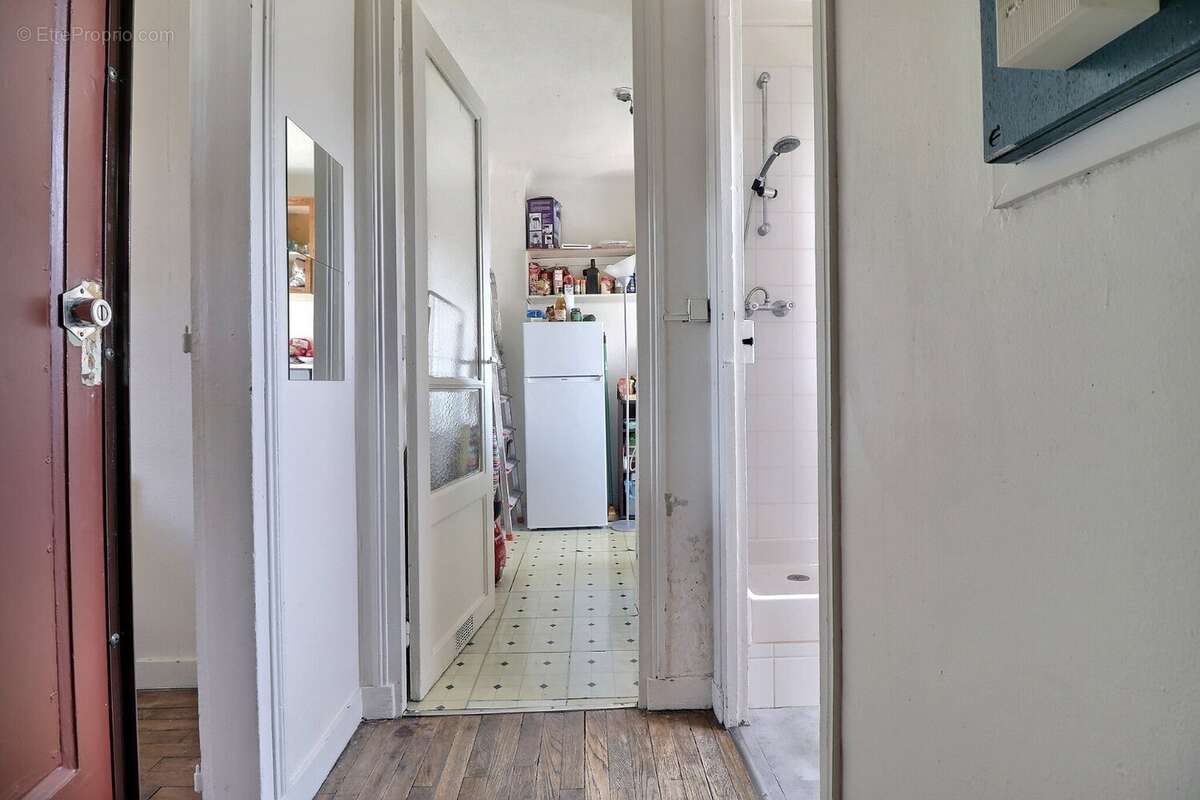 Appartement 2 pièces en dernier étage Vue Canal - photo 5