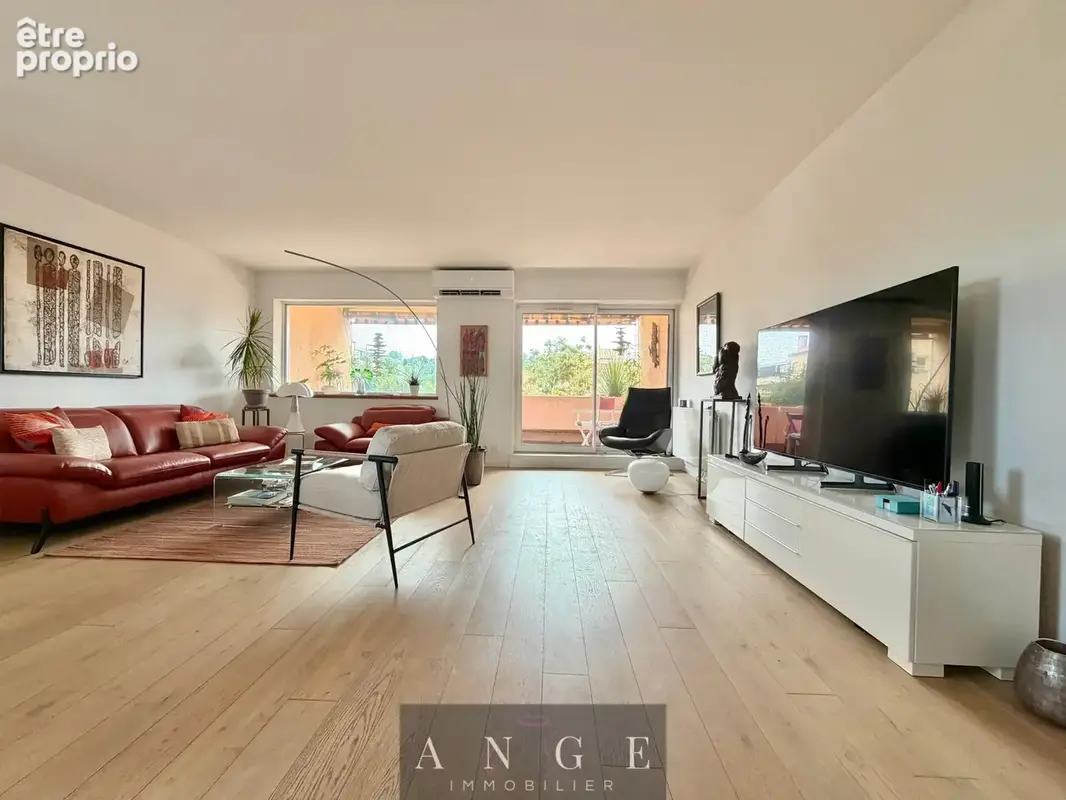 Appartement standing t4 - 91,54m2 - terrasse - ascenseur - parking residence - le pradet centre - photo 2