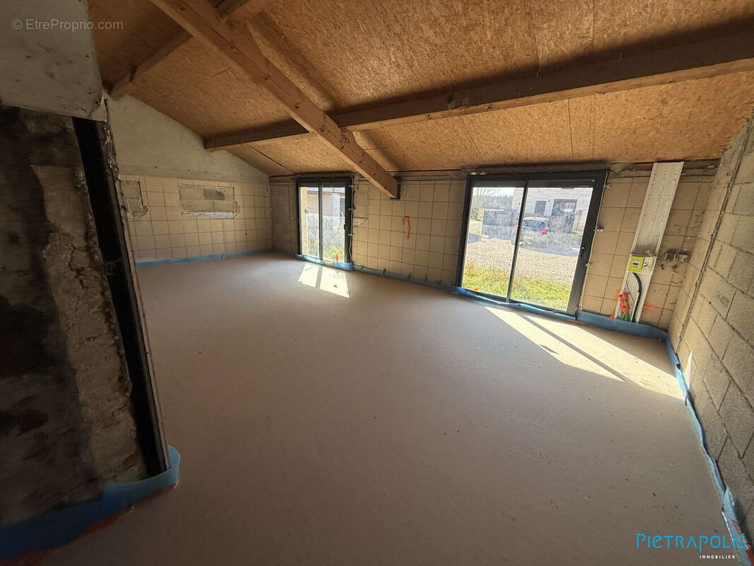 Maison 108 m² à Romans  - photo 2